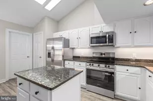 11469 Charleston Ct, Fredericksburg, VA 22407 - Photo 4