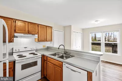 10704 Live Oak Court, Fredericksburg, VA 22407 - Photo 8