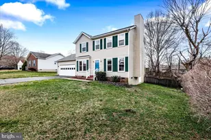 10704 Live Oak Ct, Fredericksburg, VA 22407 - Photo 2