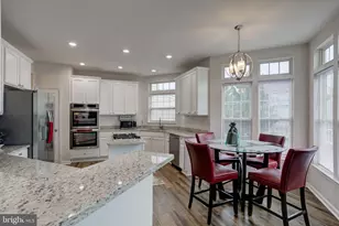 5218 Windbreak Dr, Fredericksburg, VA 22407 - Photo 8