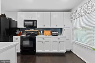 11179 Sussex Ct, Fredericksburg, VA 22407 - Photo 14