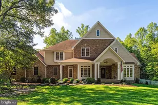 8811 Edgewood Farm Ln, Spotsylvania, VA 22551 - Photo 2