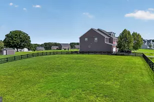 7901 Continental Ct, Fredericksburg, VA 22407 - Photo 6