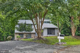 4413 Murven Park Ln, Fredericksburg, VA 22408 - Photo 2