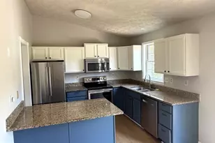 11512 Woodland View Dr, Fredericksburg, VA 22407 - Photo 4