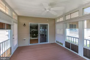 6312 W Dranesville Dr, Fredericksburg, VA 22407 - Photo 16