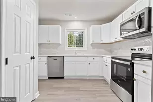 11100 Shady Grove Ct, Spotsylvania, VA 22551 - Photo 4