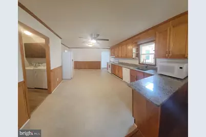 113 Southgate Avenue, Fredericksburg, VA 22408 - Photo 2