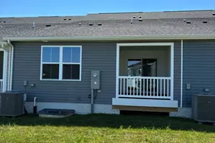 4347 Southerby Dr, Fredericksburg, VA 22408 - Photo 2