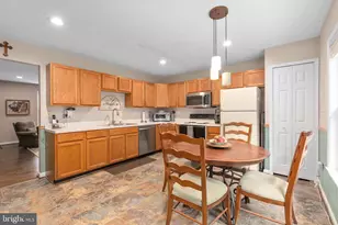 10600 Limburg Ct, Fredericksburg, VA 22408 - Photo 8