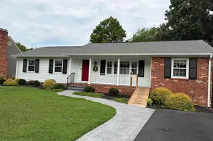 313 Laurel Ave, Fredericksburg, VA 22408 - Photo 1