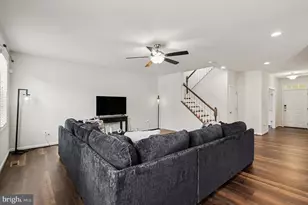 9510 Hillcrest Dr, Fredericksburg, VA 22407 - Photo 8