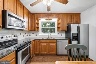 520 Butternut Dr, Fredericksburg, VA 22408 - Photo 16