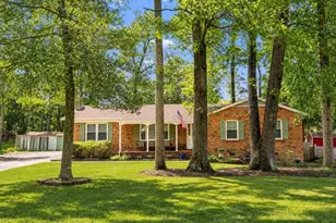 520 Butternut Dr, Fredericksburg, VA 22408 - Photo 2
