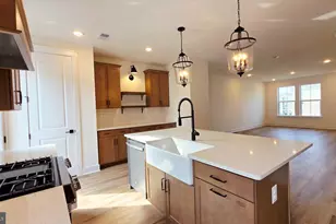 4912 Jackson Vlg Pkwy, Fredericksburg, VA 22407 - Photo 4