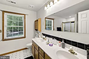10708 Mystic Pointe Dr, Fredericksburg, VA 22407 - Photo 40