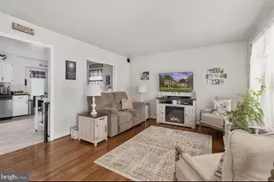 304 Bowen Dr, Fredericksburg, VA 22407 - Photo 8