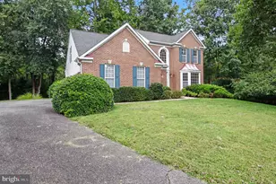 3915 Carlyle Ct, Fredericksburg, VA 22408 - Photo 2