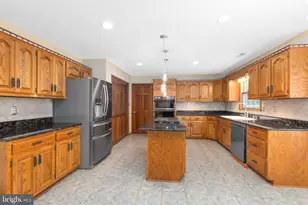 7705 River Rd, Fredericksburg, VA 22407 - Photo 16