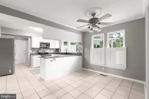 11209 Springfield Dr, Fredericksburg, VA 22408 - Photo 14