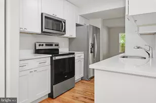 9922 Matti Hill Ct, Fredericksburg, VA 22408 - Photo 6