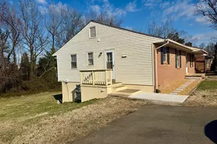 1010 Bernstein Rd, Fredericksburg, VA 22407 - Photo 2