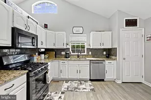 8711 Jenny Ln, Fredericksburg, VA 22407 - Photo 16