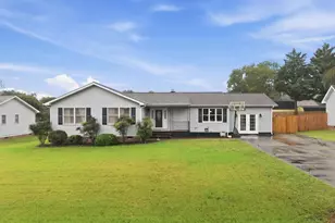 4517 Susanne Dr, Fredericksburg, VA 22408 - Photo 2