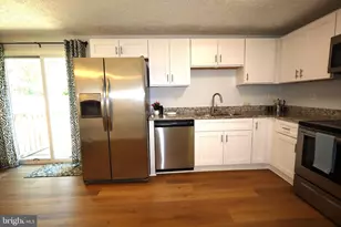 10939 Huntington Woods Cir, Fredericksburg, VA 22407 - Photo 14