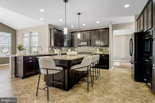 6101 Black Oak Ct, Fredericksburg, VA 22407 - Photo 2