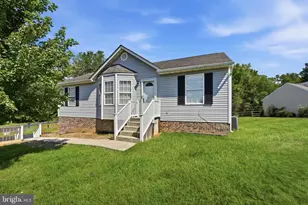 10721 Peach Tree Dr, Fredericksburg, VA 22407 - Photo 8