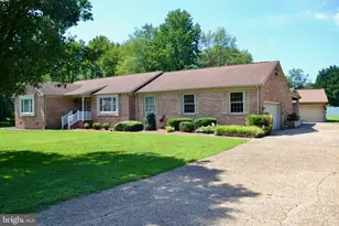 1326 Heatherstone Dr, Fredericksburg, VA 22407 - Photo 1