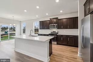 7702 Bowles Cir, Fredericksburg, VA 22407 - Photo 16