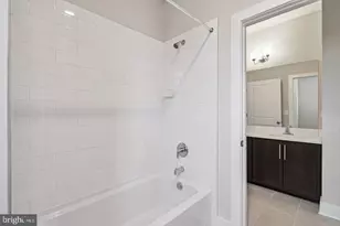 7702 Bowles Cir, Fredericksburg, VA 22407 - Photo 40