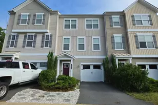 1512 Hudgins Farm Cir, Fredericksburg, VA 22408 - Photo 1