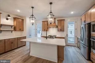 9211 Forkleaf Oak Dr, Fredericksburg, VA 22407 - Photo 8