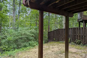 10015 Grass Market Ct, Fredericksburg, VA 22408 - Photo 6