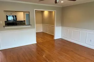 10310 Meadowview Dr, Fredericksburg, VA 22408 - Photo 2