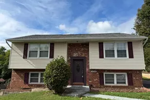 10310 Meadowview Dr, Fredericksburg, VA 22408 - Photo 1