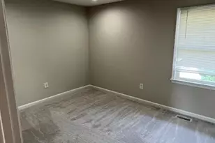 10310 Meadowview Dr, Fredericksburg, VA 22408 - Photo 14