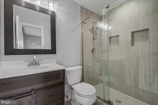 301 Clay St, Fredericksburg, VA 22408 - Photo 16