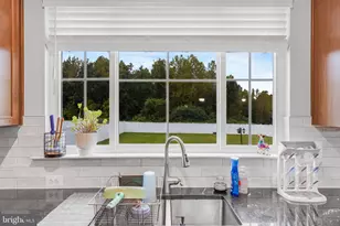 10008 S Streamview Ct, Fredericksburg, VA 22408 - Photo 12