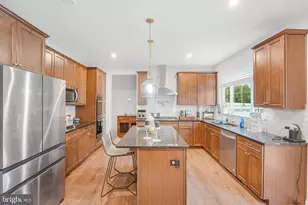 10008 S Streamview Ct, Fredericksburg, VA 22408 - Photo 10
