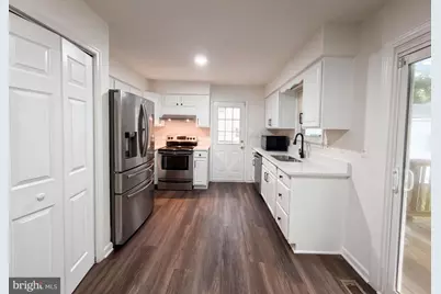 310 Durham Drive, Fredericksburg, VA 22407 - Photo 2