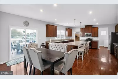 7901 Continental Court, Fredericksburg, VA 22407 - Photo 6