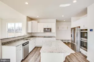 2107 Warrenton Rd, Fredericksburg, VA 22406 - Photo 6