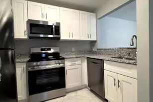 202 Grosvenor Ln, Stafford, VA 22556 - Photo 2