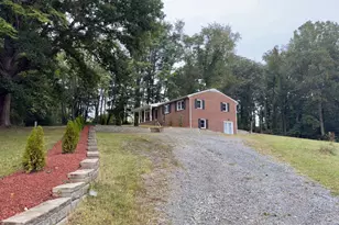 2664 Warrenton Rd, Fredericksburg, VA 22406 - Photo 32