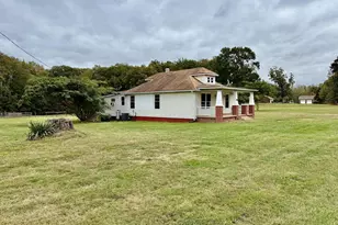 722 Hartwood Rd, Fredericksburg, VA 22406 - Photo 1