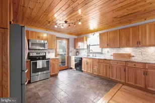 76 Grove Ln, Fredericksburg, VA 22406 - Photo 10